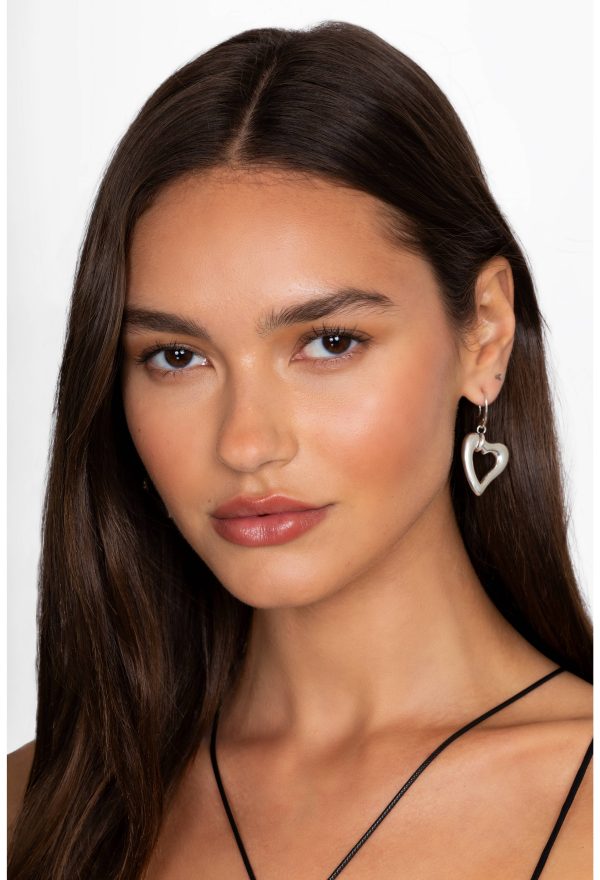 ABSTRACT HEART EARRINGS - Image 2