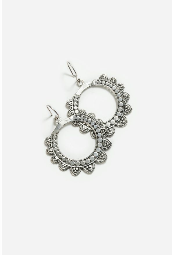 GLAMOROUS PETAL EARRINGS
