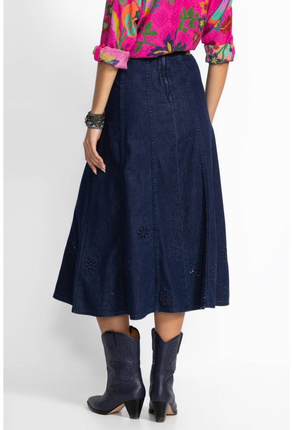 THE DENIM SKIRT - Image 4