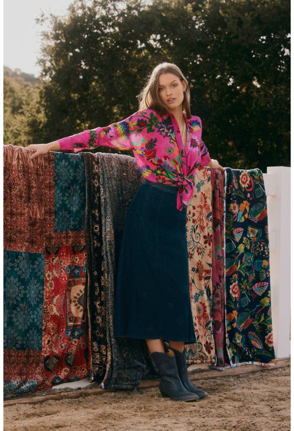 THE DENIM SKIRT - Image 5
