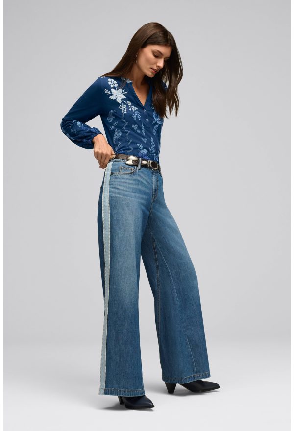THE BLANKET STITCH WIDE LEG JEAN - Image 5