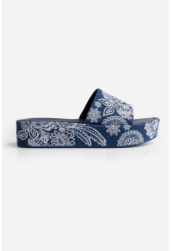 BANDANA EMBROIDERED DENIM PLATFORM SLIDE