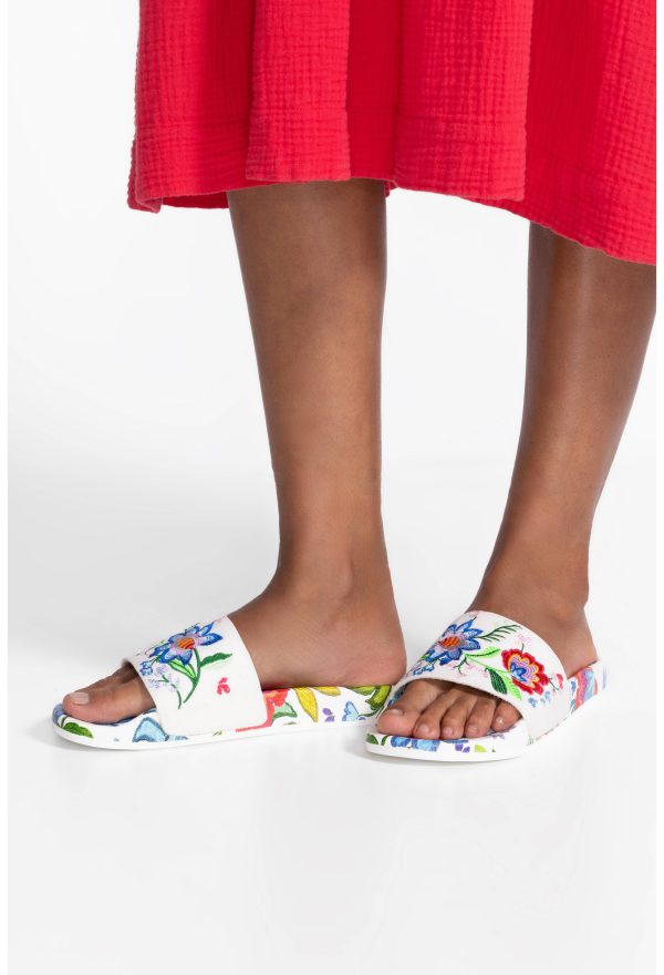 EMBROIDERED POOL SLIDE - Image 6